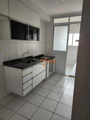 Apartamento à venda com 3 quartos, 77m² - Foto 2