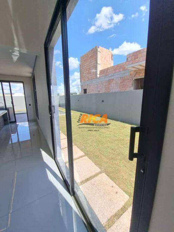 Casa de Condomínio à venda com 4 quartos, 250m² - Foto 7