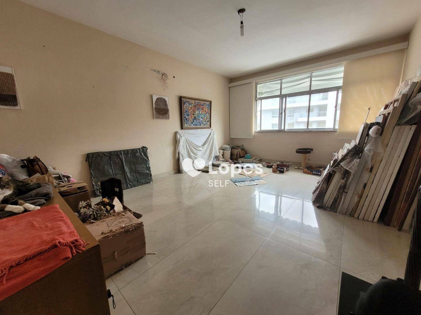 Apartamento à venda com 3 quartos, 128m² - Foto 1