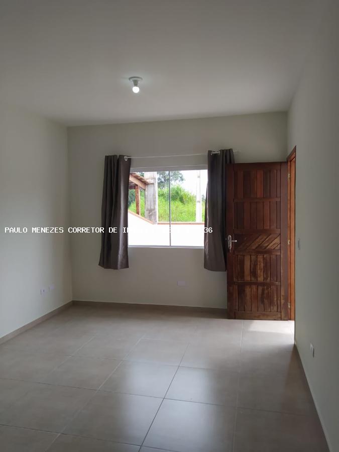 Casa à venda com 2 quartos, 55m² - Foto 5