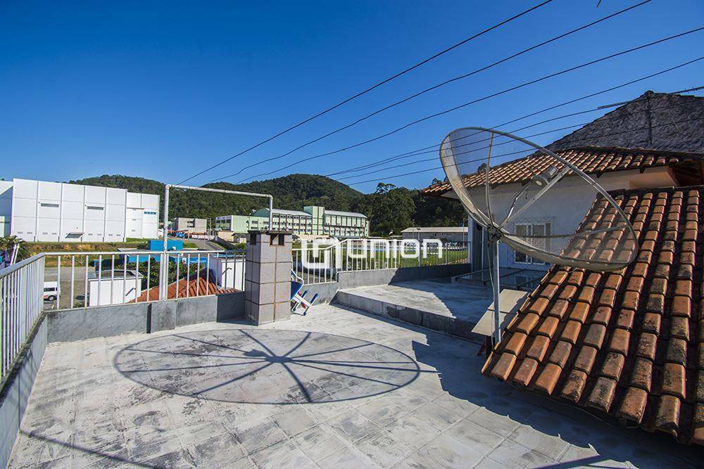 Casa à venda com 3 quartos, 250M2 - Foto 16