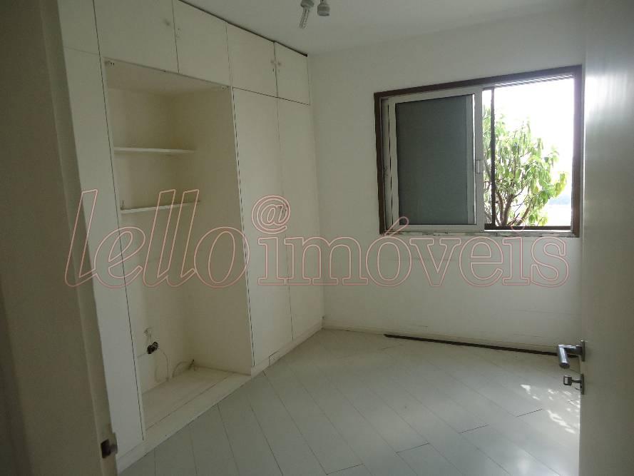 Apartamento para alugar com 4 quartos, 155m² - Foto 17