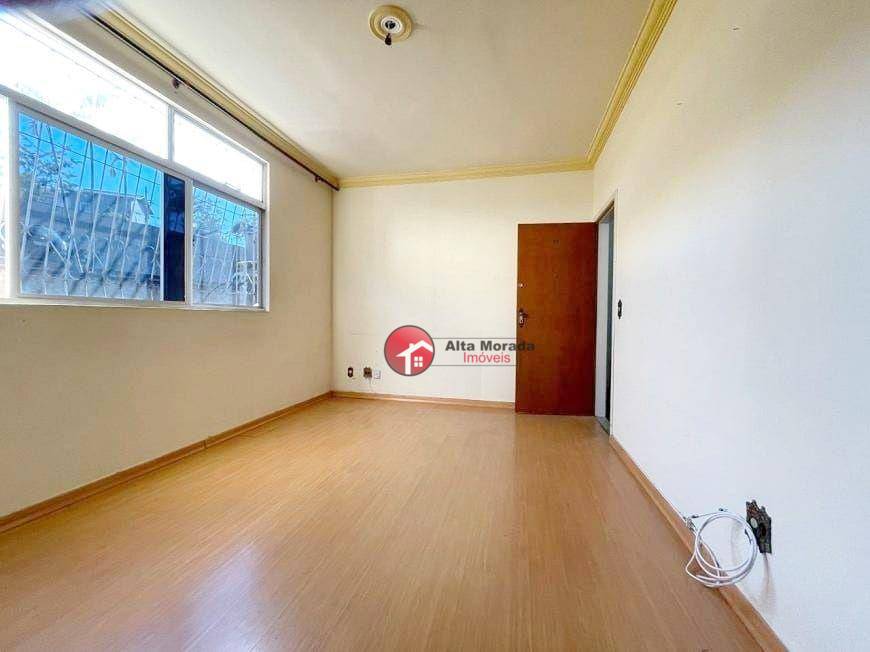 Apartamento à venda com 3 quartos, 65m² - Foto 2