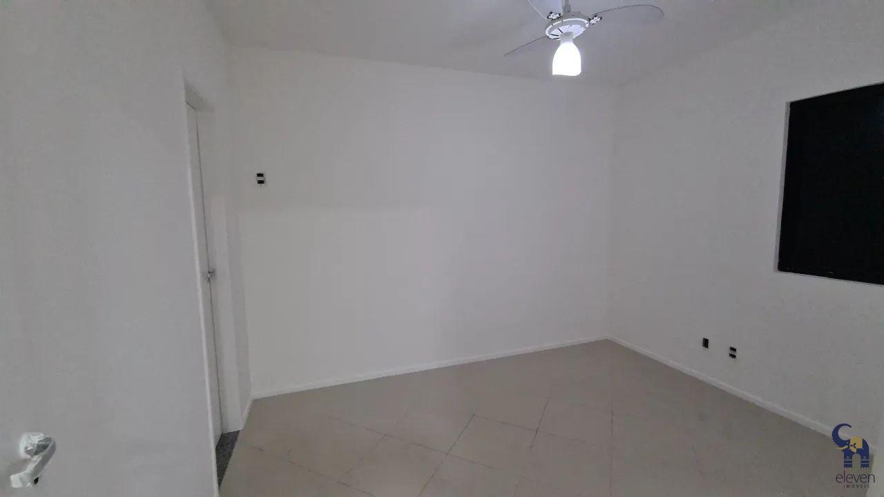 Apartamento à venda com 3 quartos, 77m² - Foto 12