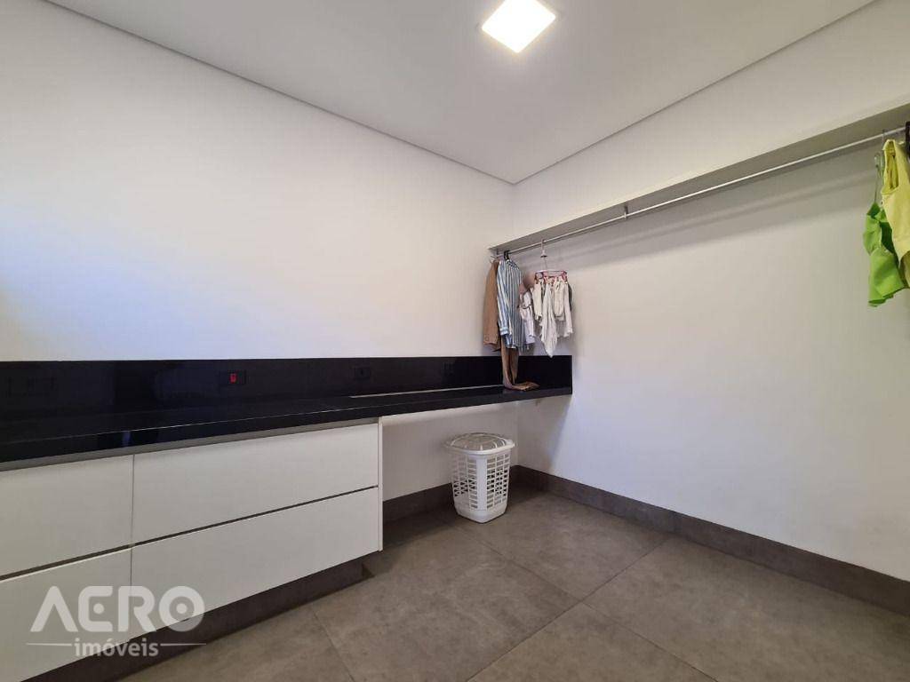 Casa à venda com 3 quartos, 600m² - Foto 43