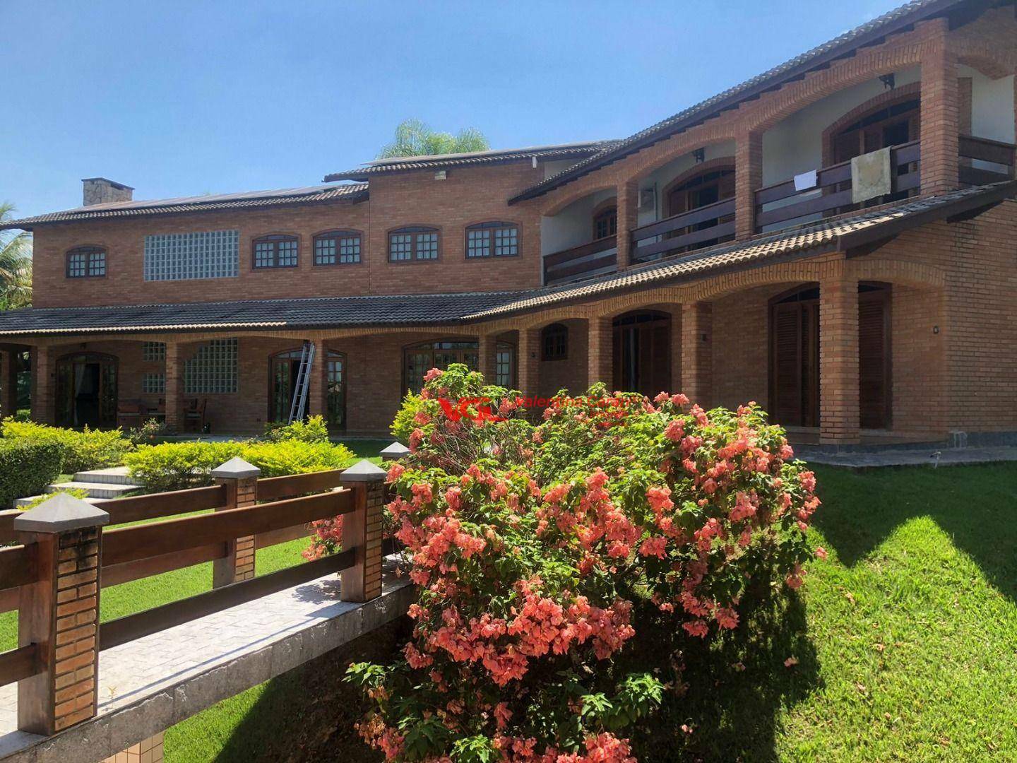 Chácara à venda com 7 quartos, 847m² - Foto 1