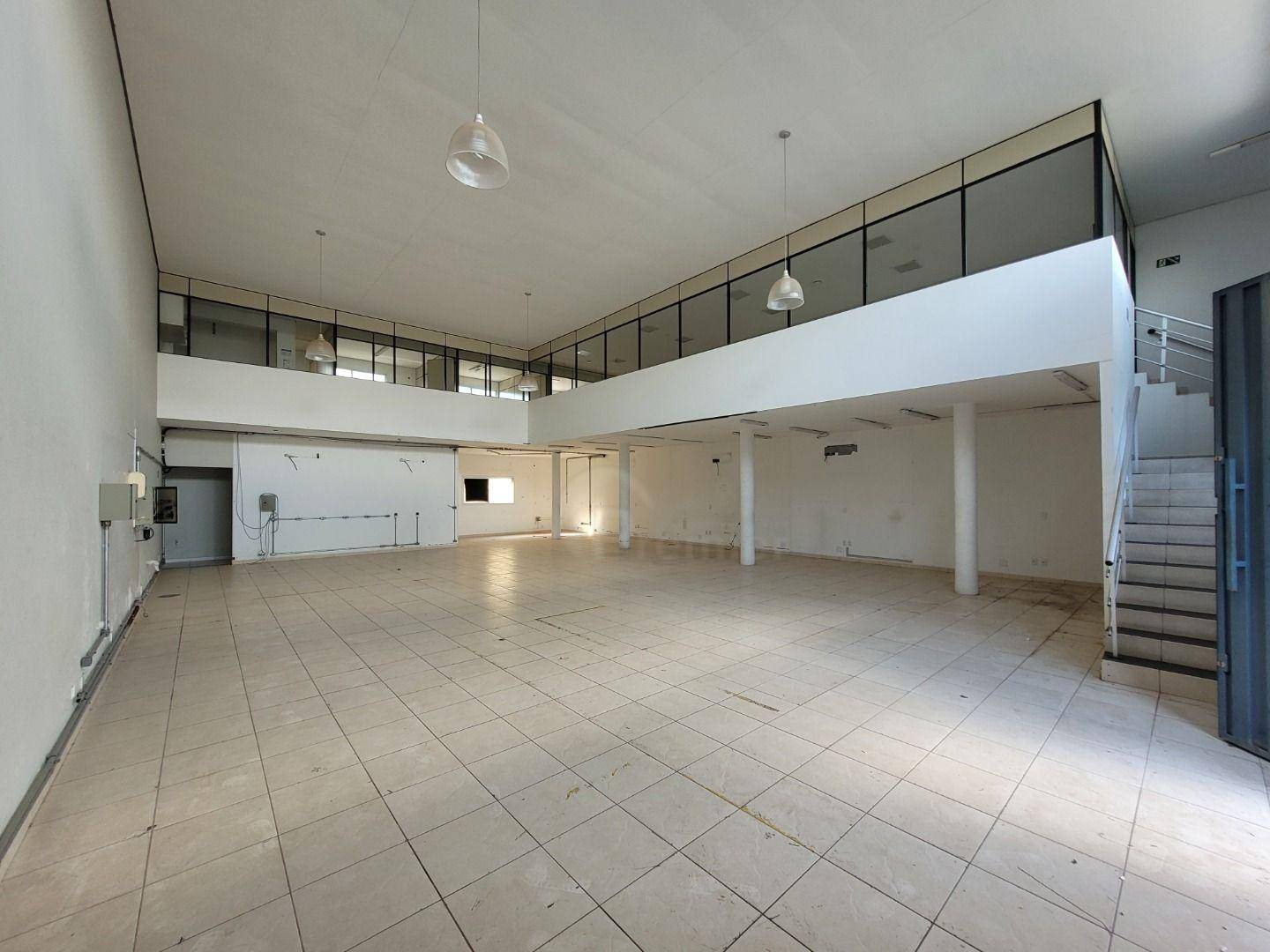 Depósito-Galpão-Armazém para alugar, 221m² - Foto 3