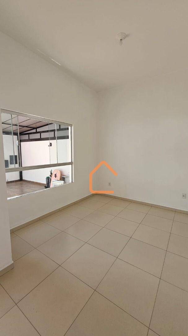 Casa à venda com 2 quartos, 60m² - Foto 5