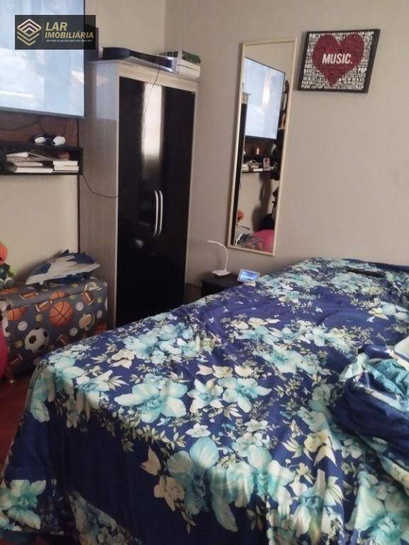 Sobrado à venda com 3 quartos, 200m² - Foto 13