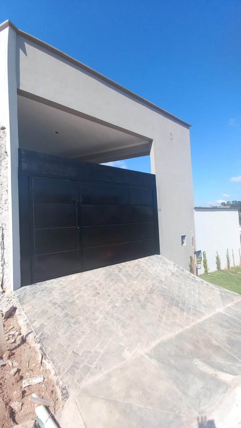 Casa à venda com 3 quartos, 180m² - Foto 2