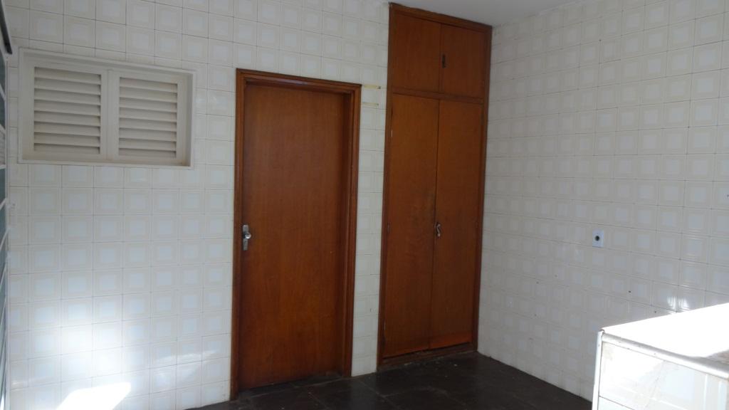 Casa à venda com 3 quartos, 230m² - Foto 35