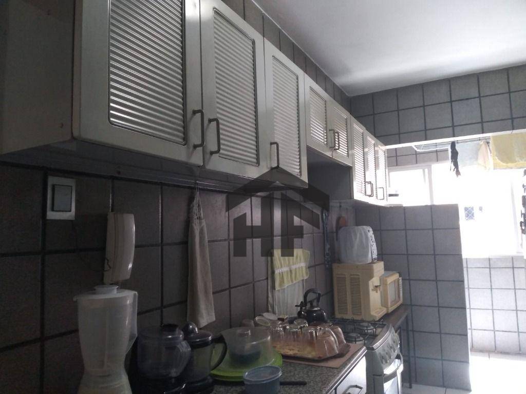 Apartamento à venda com 3 quartos, 91m² - Foto 13