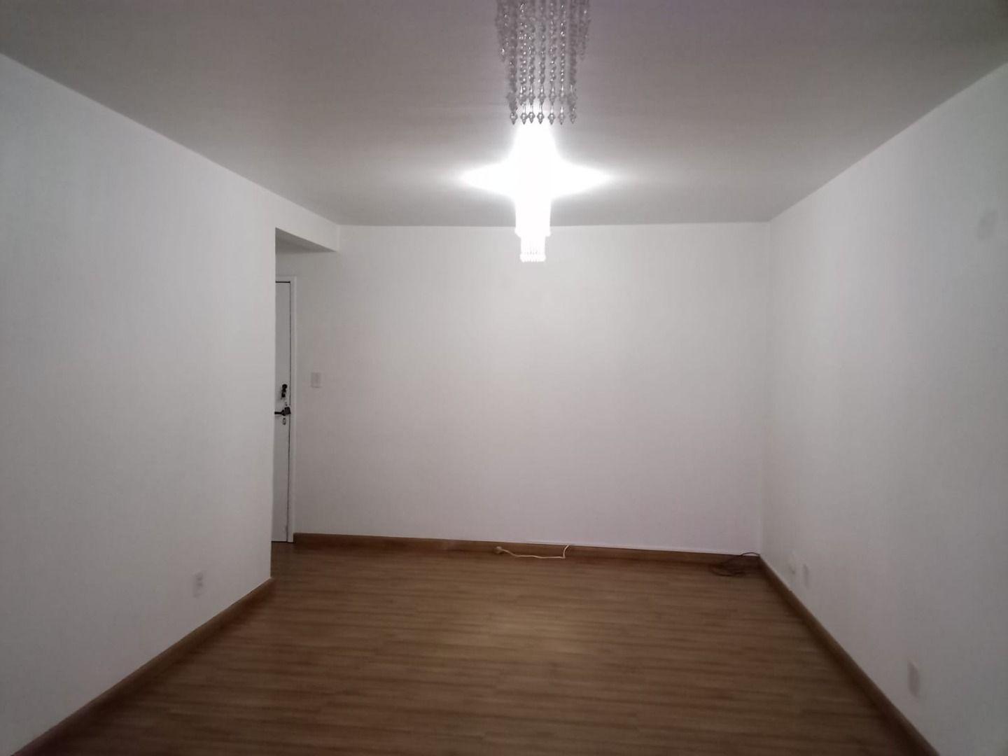 Apartamento à venda com 1 quarto, 70m² - Foto 4