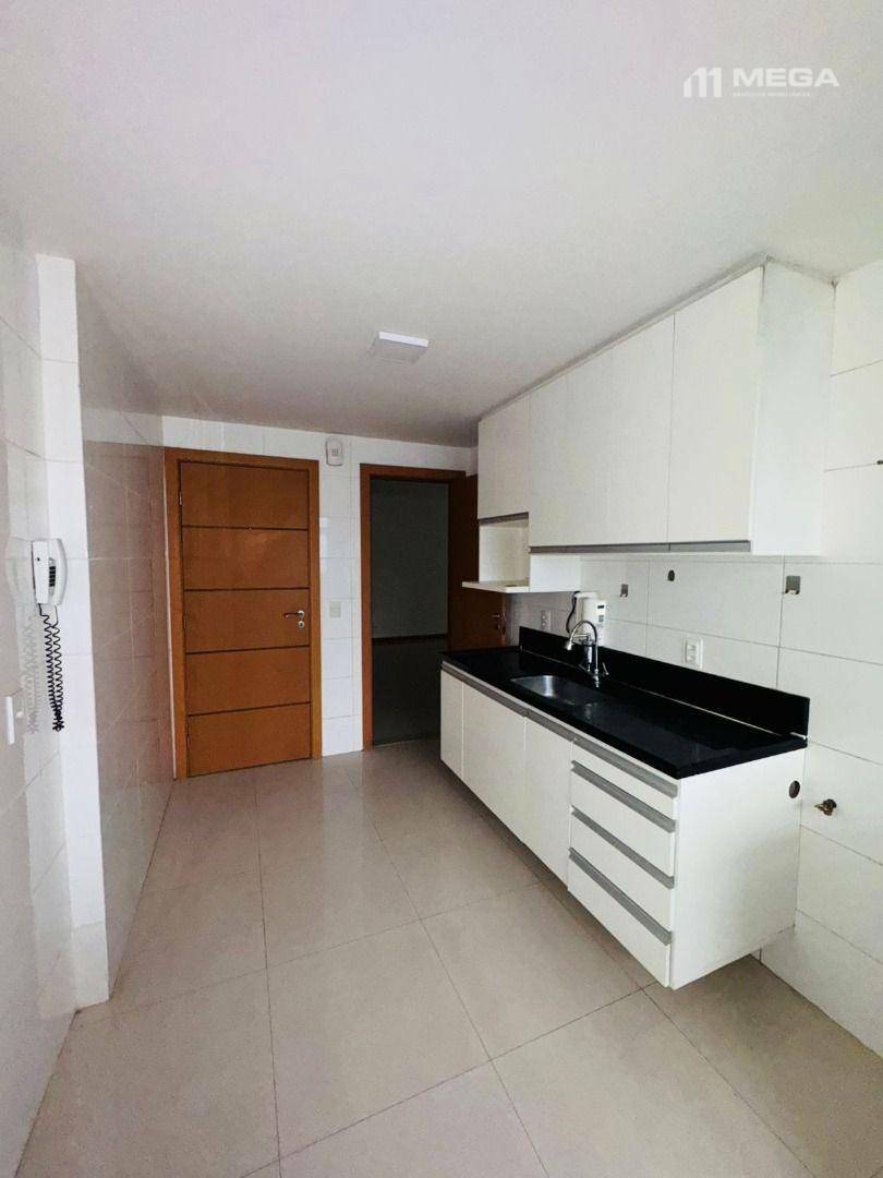 Apartamento à venda com 3 quartos, 110m² - Foto 11