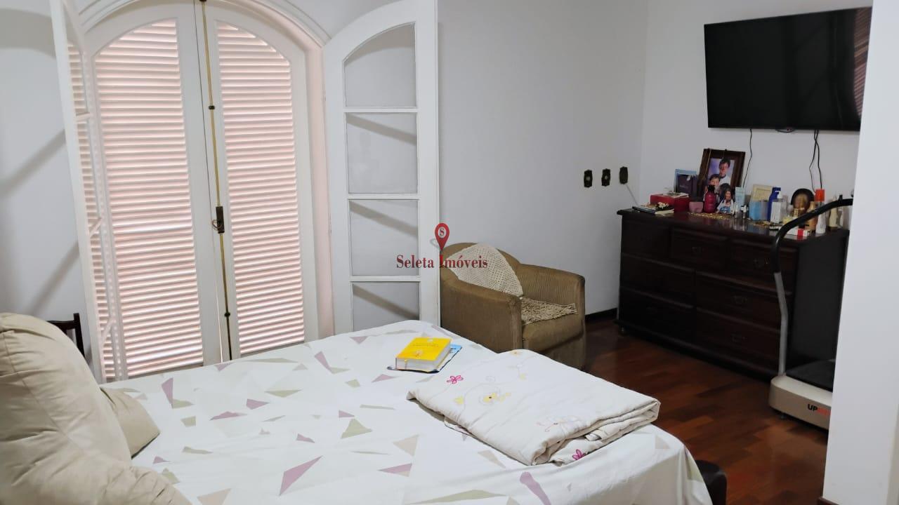 Casa à venda com 5 quartos, 300m² - Foto 16