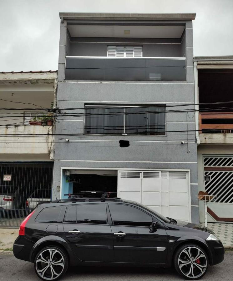 Sobrado à venda com 3 quartos, 200m² - Foto 1