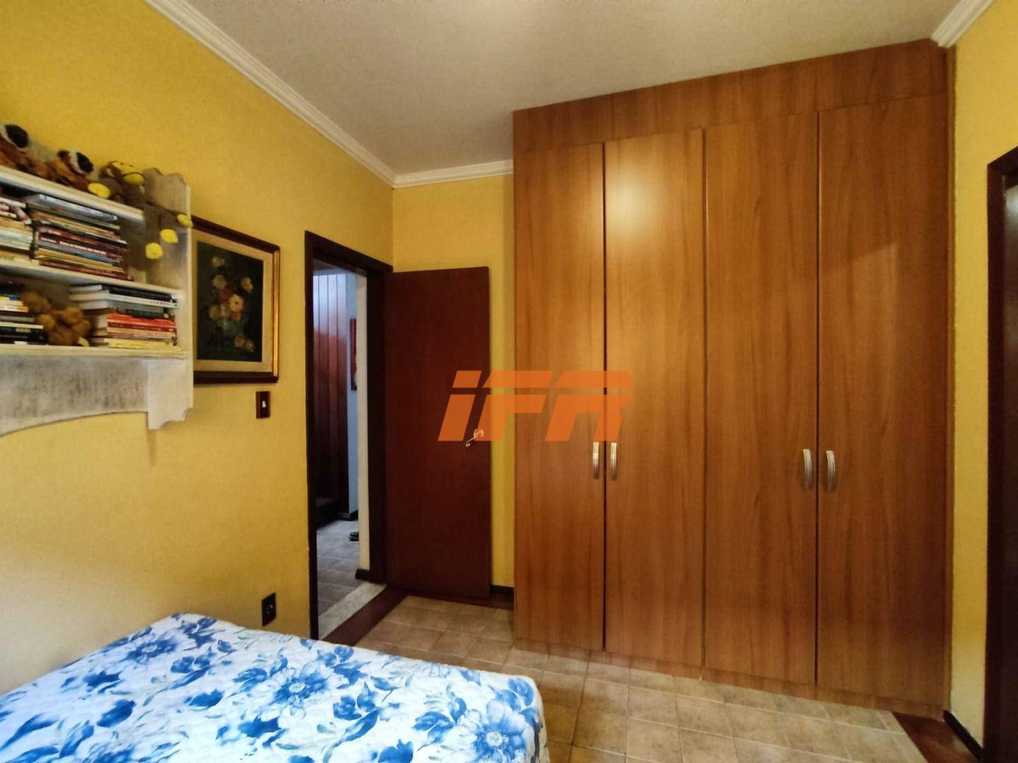 Sobrado à venda com 4 quartos, 300m² - Foto 45