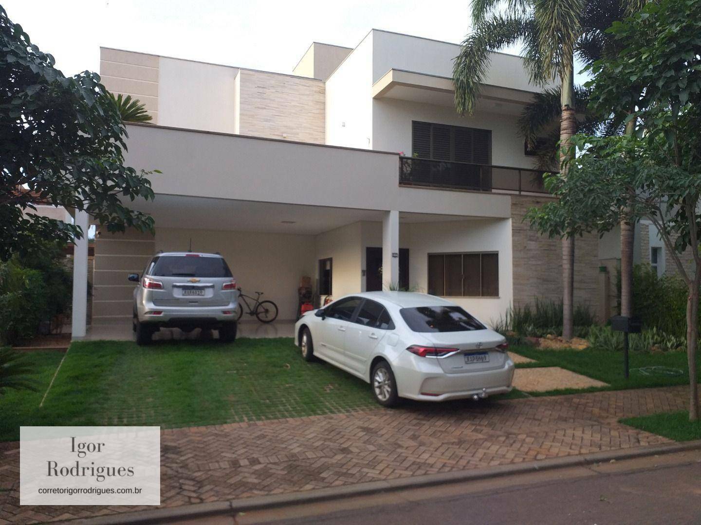 Sobrado à venda com 3 quartos, 440m² - Foto 1