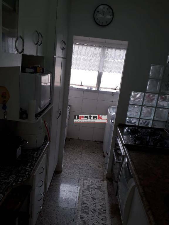 Apartamento à venda com 3 quartos, 80m² - Foto 3