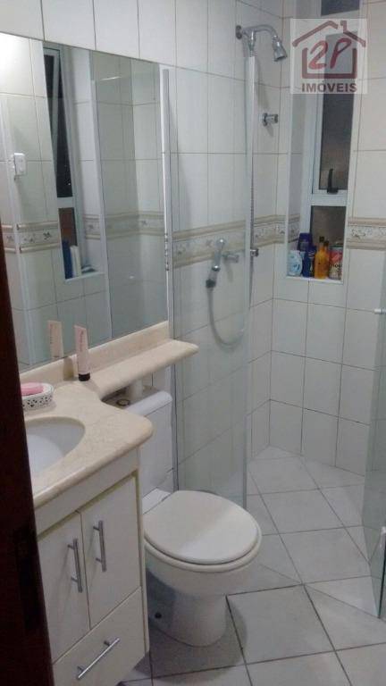 Apartamento à venda com 2 quartos, 65m² - Foto 18