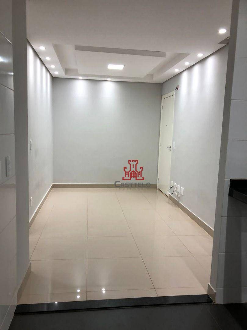 Apartamento à venda com 2 quartos, 47m² - Foto 2