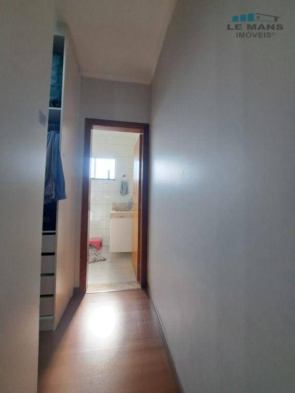 Casa à venda com 3 quartos, 186m² - Foto 18