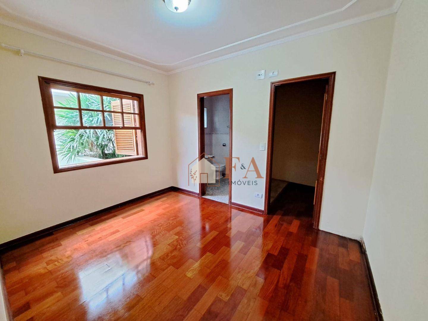 Casa de Condomínio à venda com 3 quartos, 241m² - Foto 9