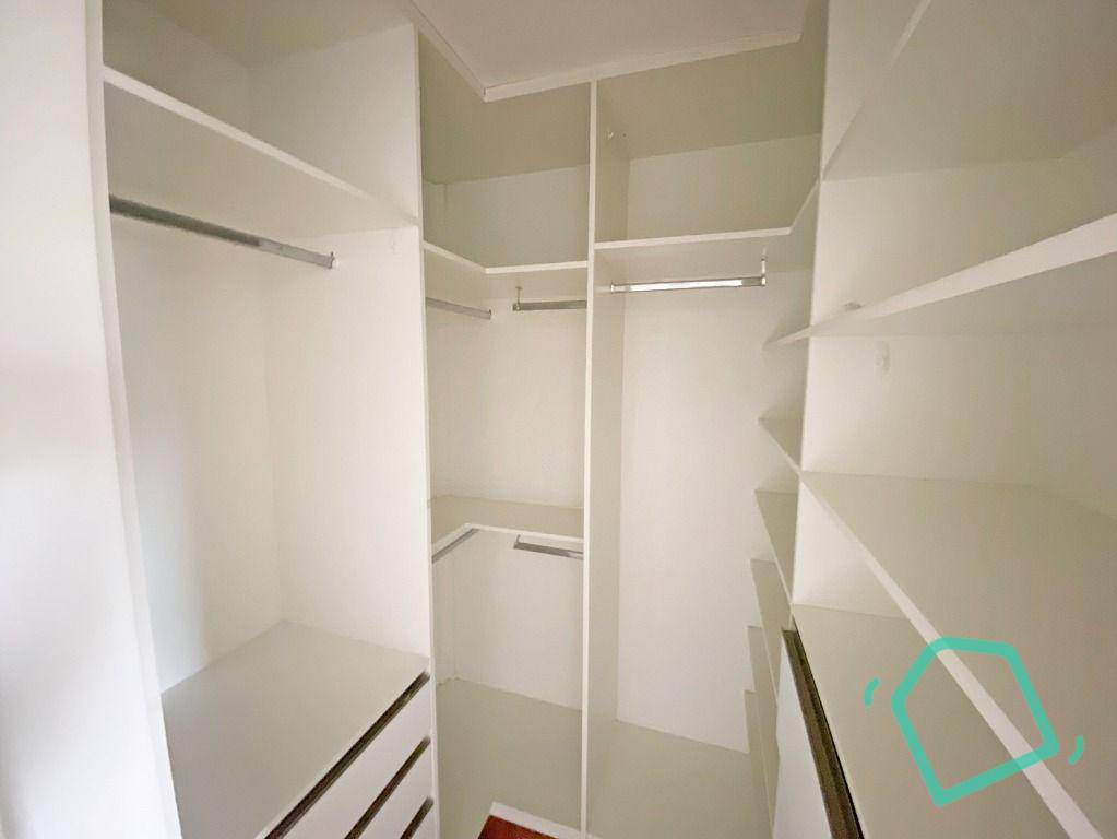 Casa de Condomínio para alugar com 3 quartos, 280m² - Foto 20