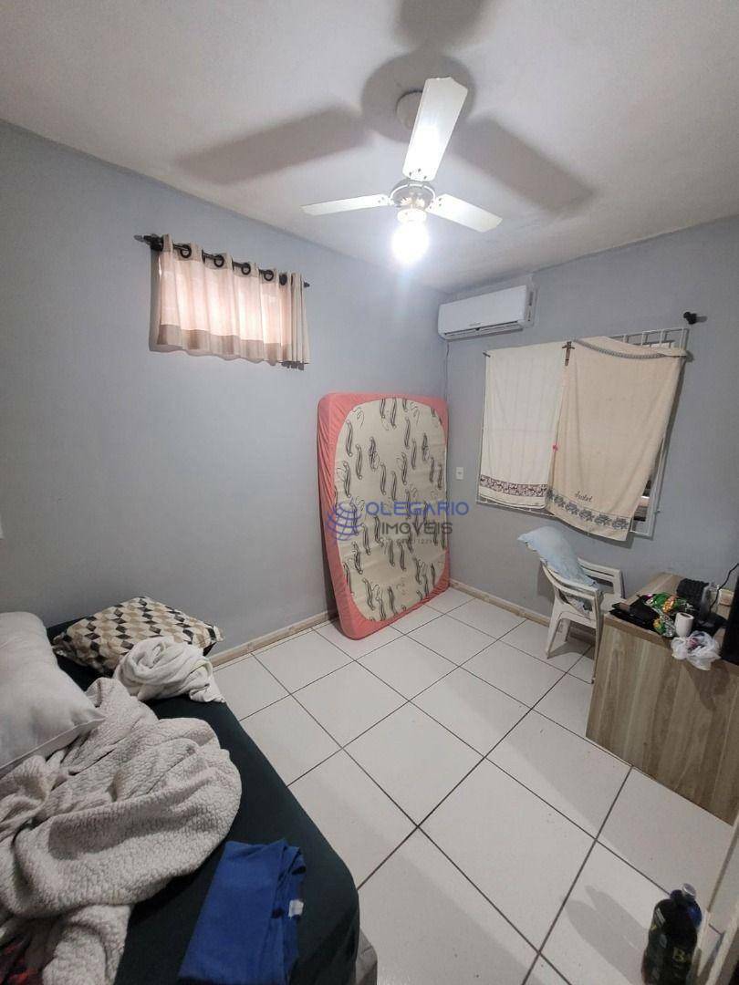 Casa à venda com 3 quartos, 160m² - Foto 2