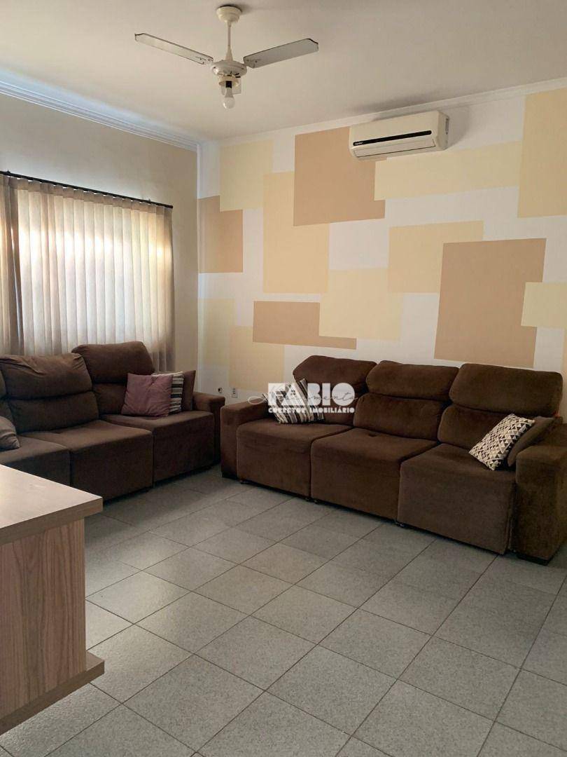 Casa à venda com 3 quartos, 180m² - Foto 4