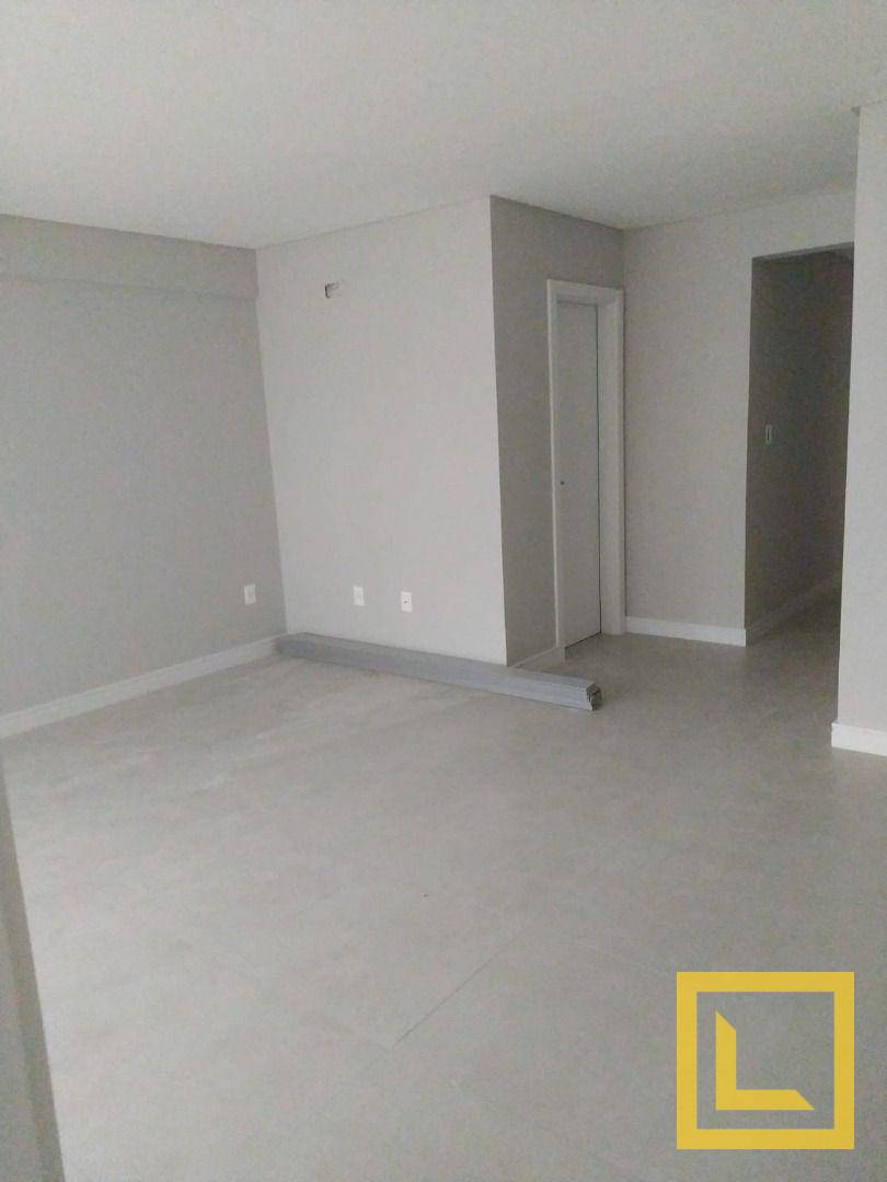 Apartamento à venda com 3 quartos, 100m² - Foto 14