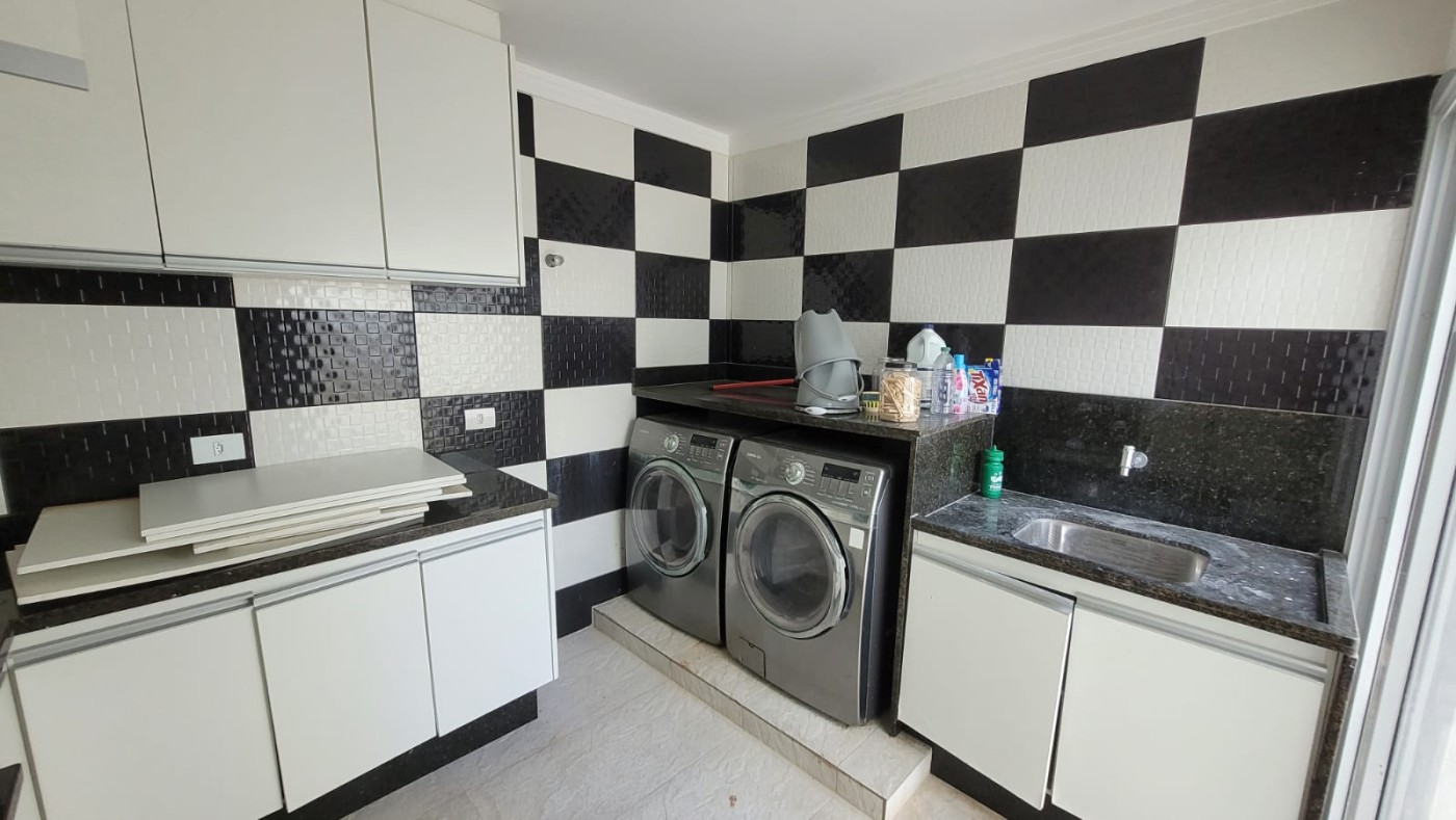 Casa à venda com 4 quartos, 300m² - Foto 63