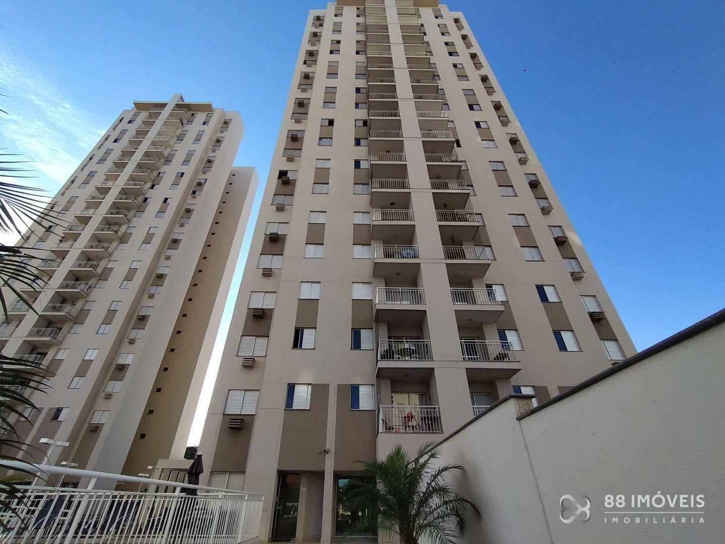 Apartamento à venda com 3 quartos, 73m² - Foto 1