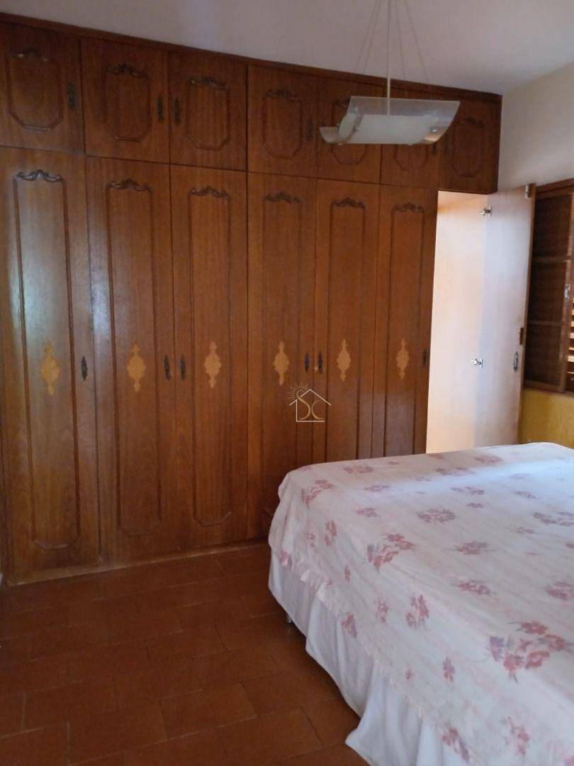 Chácara à venda com 3 quartos, 200m² - Foto 9