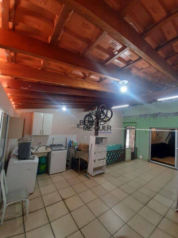 Sobrado à venda com 3 quartos, 200m² - Foto 23