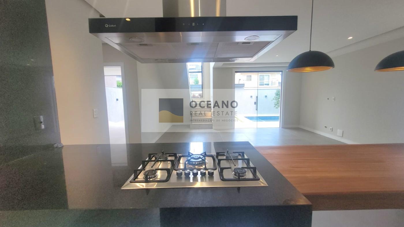 Casa de Condomínio à venda com 4 quartos, 300m² - Foto 36