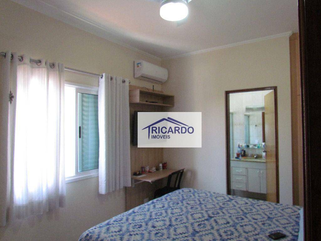 Casa de Condomínio à venda com 3 quartos, 240m² - Foto 38