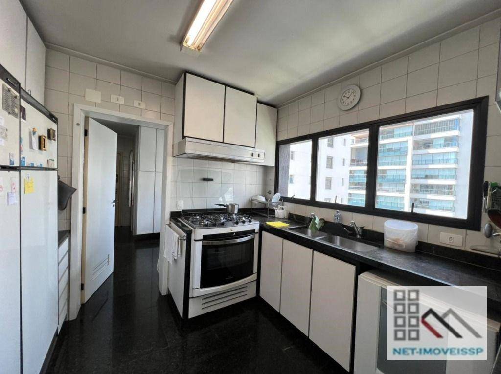 Apartamento à venda e aluguel com 4 quartos, 220m² - Foto 9