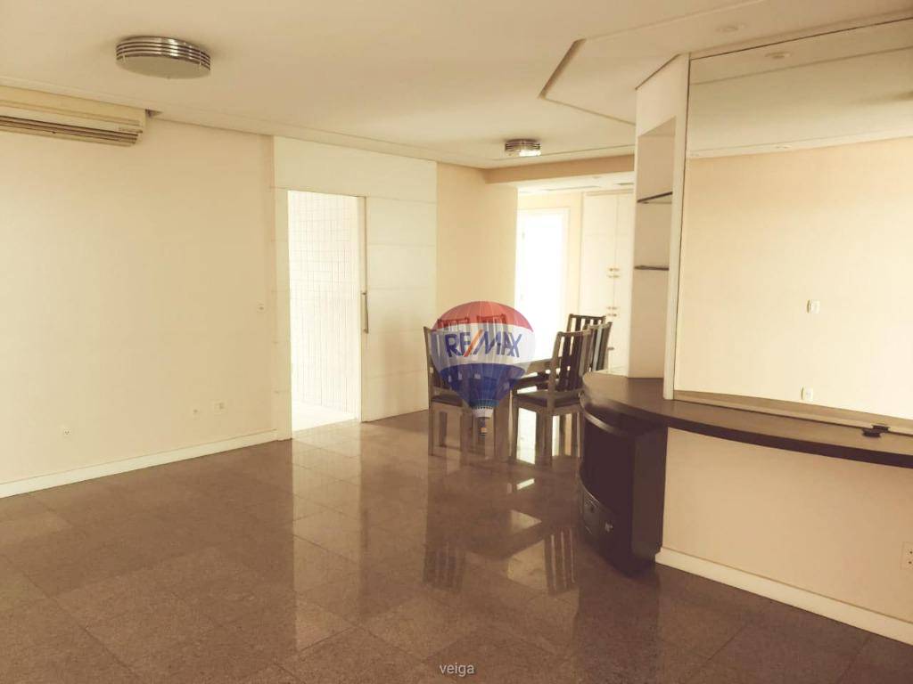 Apartamento para alugar com 4 quartos, 180m² - Foto 15