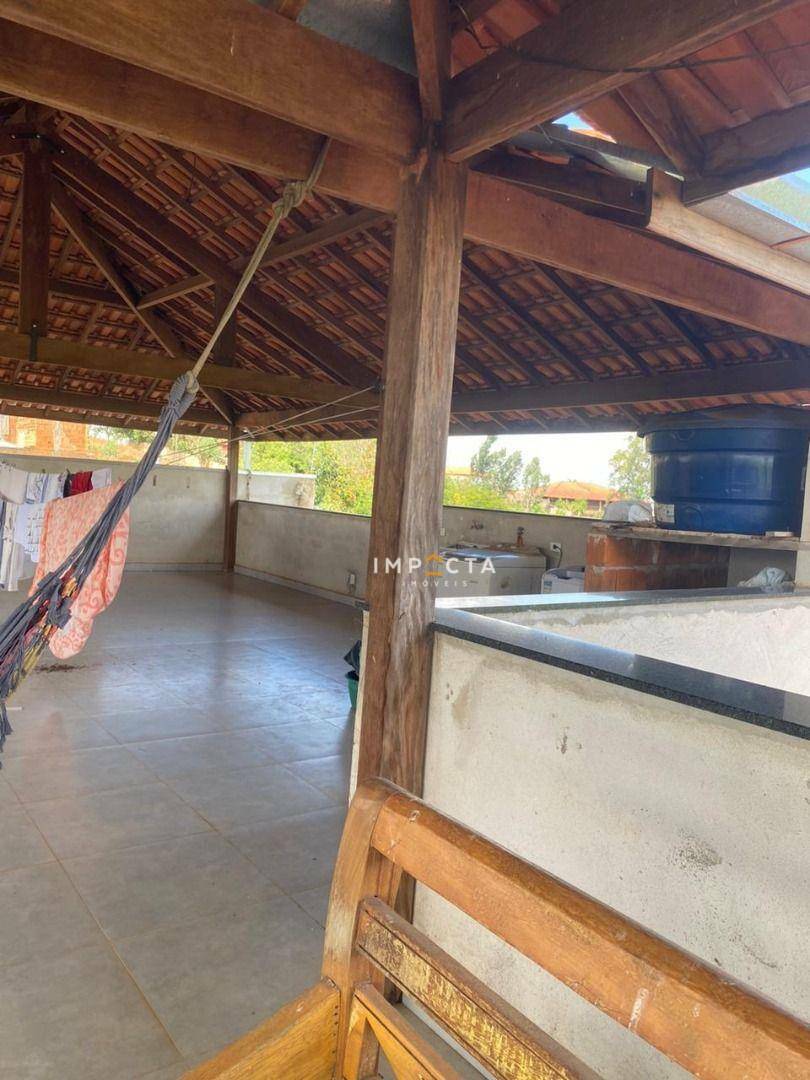 Casa à venda com 4 quartos, 600m² - Foto 4