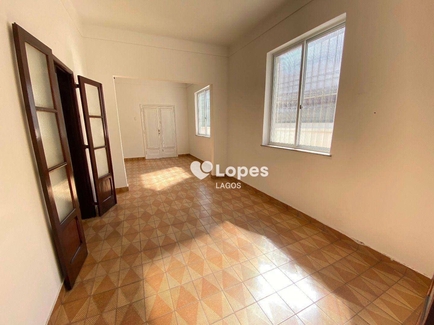 Casa à venda com 7 quartos, 266M2 - Foto 7