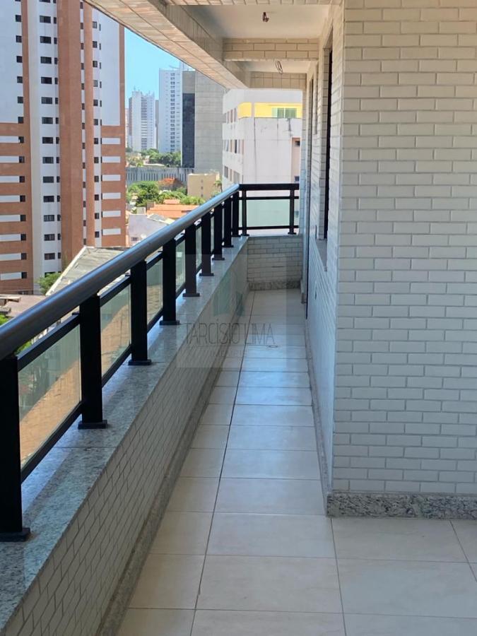 Apartamento à venda com 3 quartos, 191m² - Foto 4