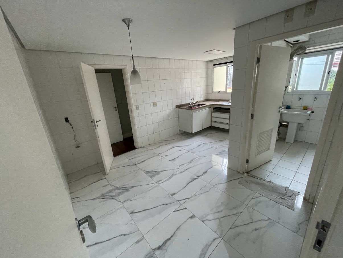 Apartamento à venda com 3 quartos, 169m² - Foto 17