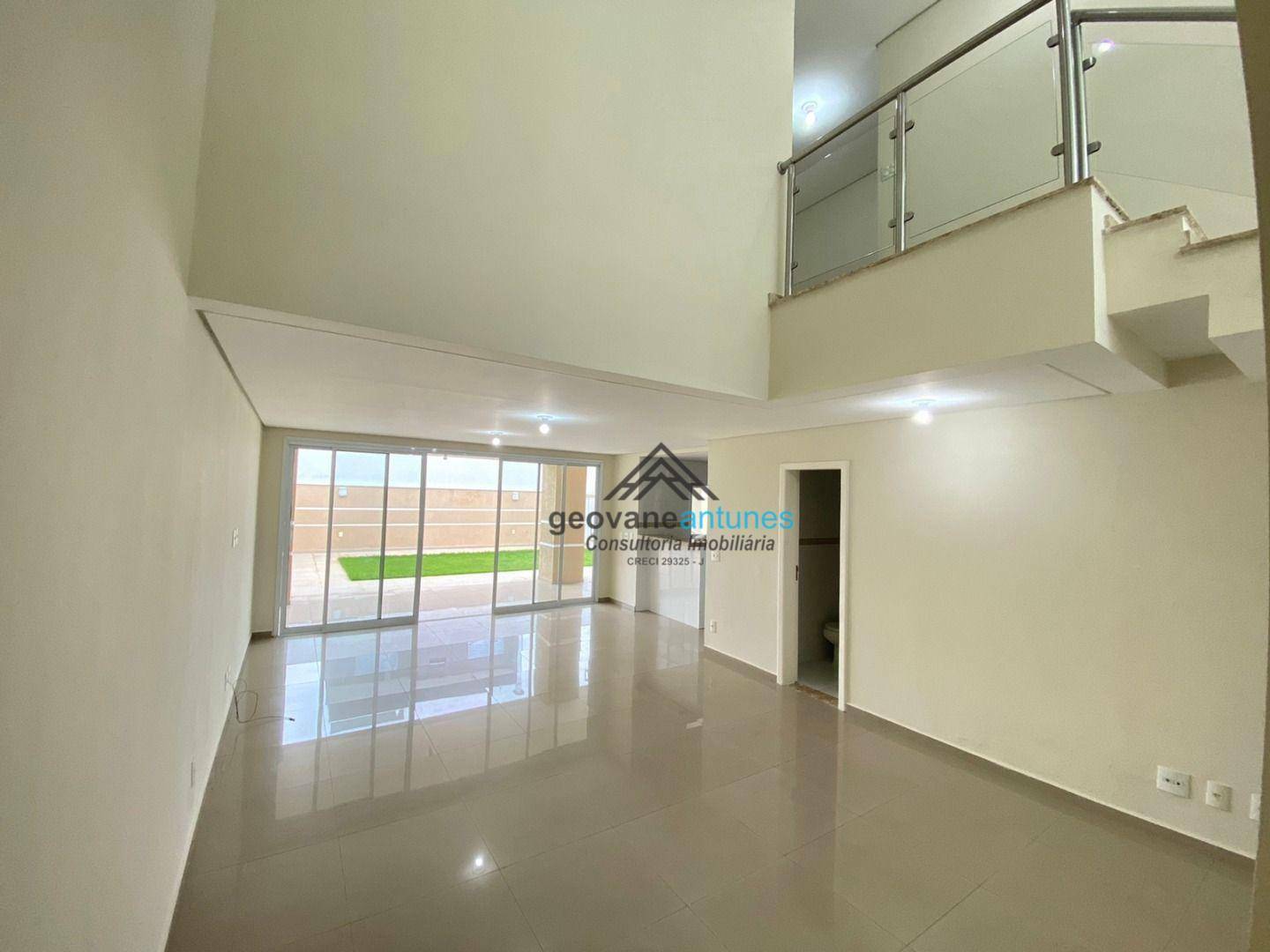 Sobrado à venda com 3 quartos, 200m² - Foto 2