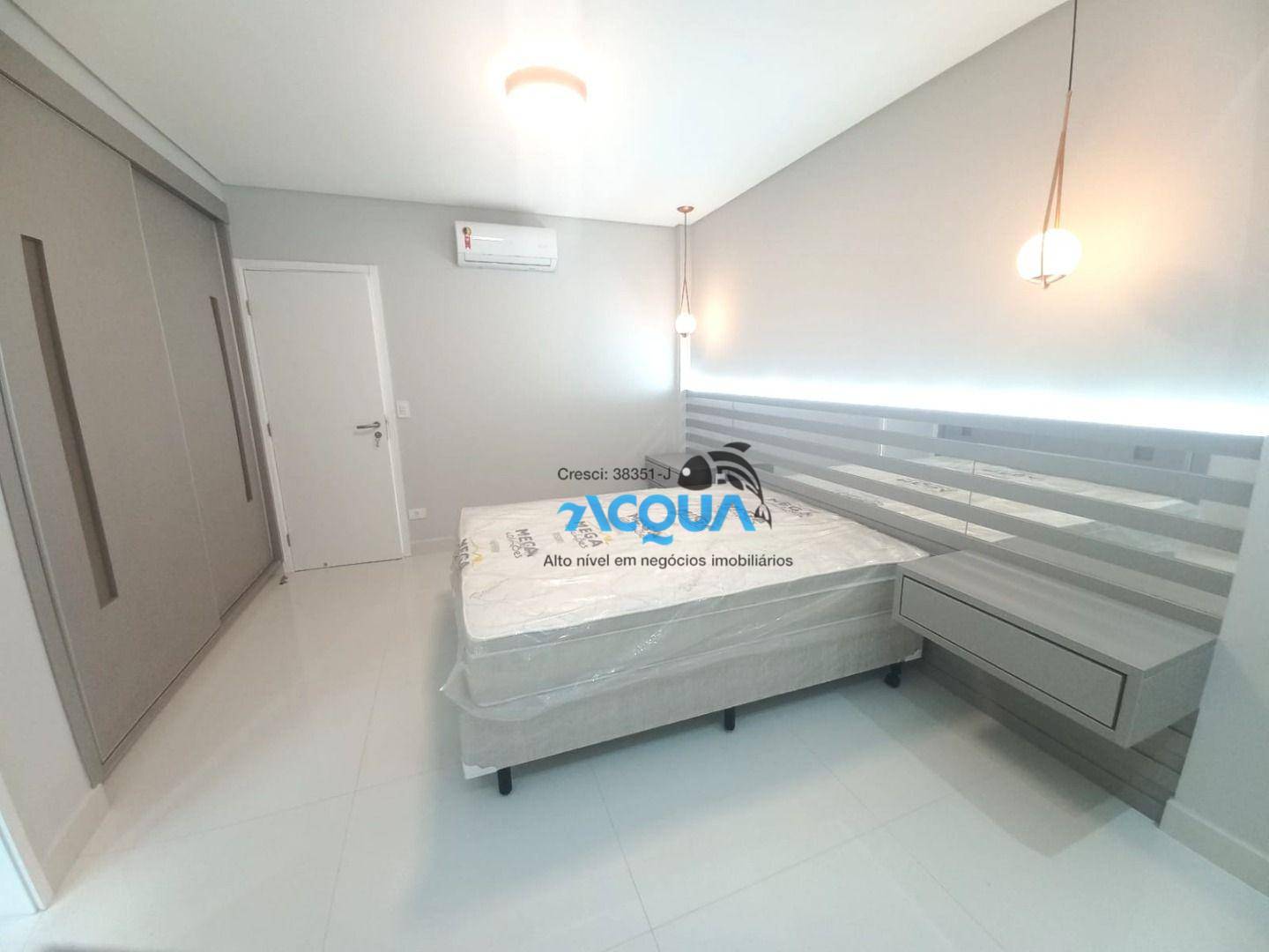 Apartamento à venda com 3 quartos, 150m² - Foto 4