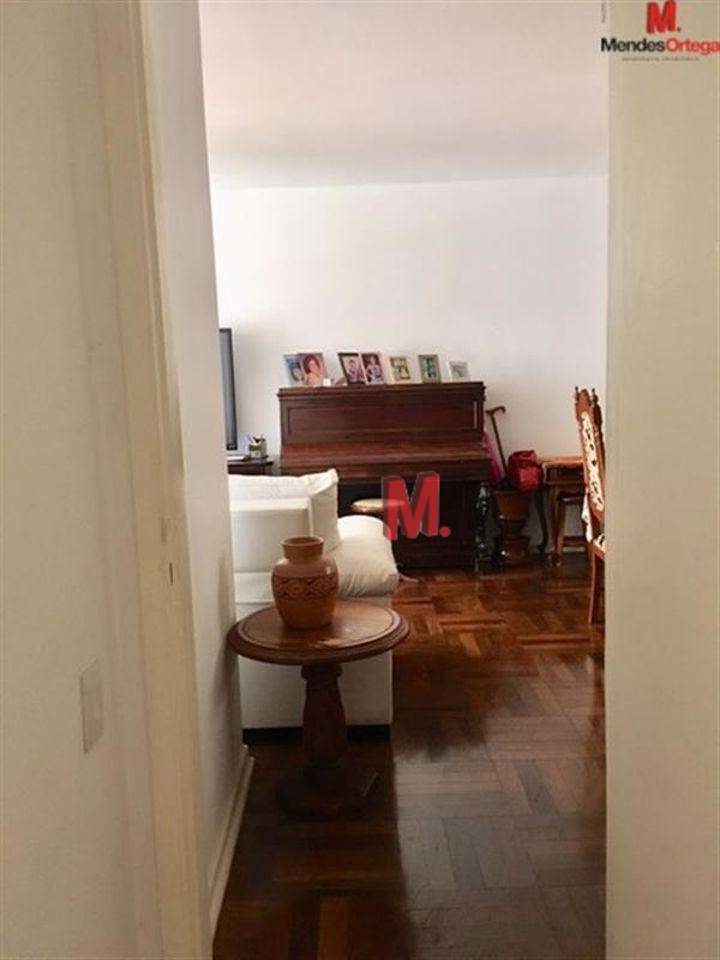 Apartamento à venda com 3 quartos, 121m² - Foto 9