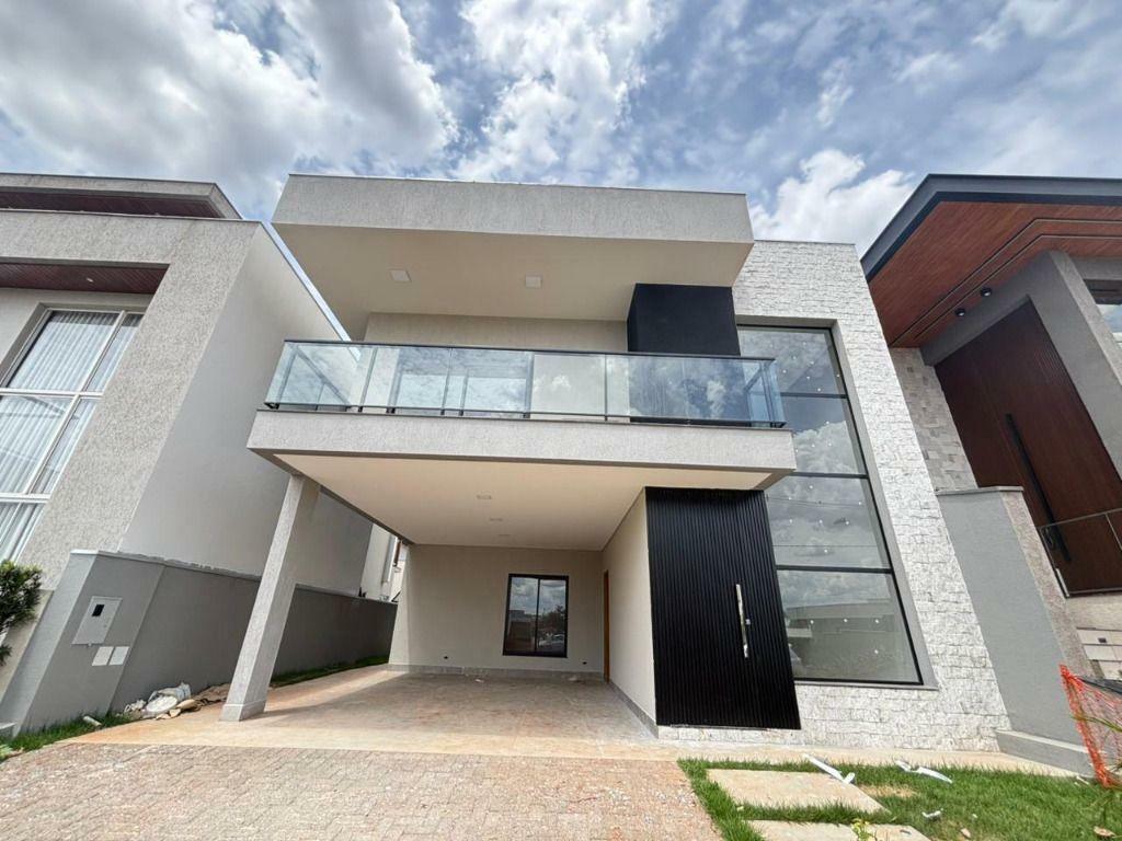 Casa de Condomínio à venda com 4 quartos, 208m² - Foto 1