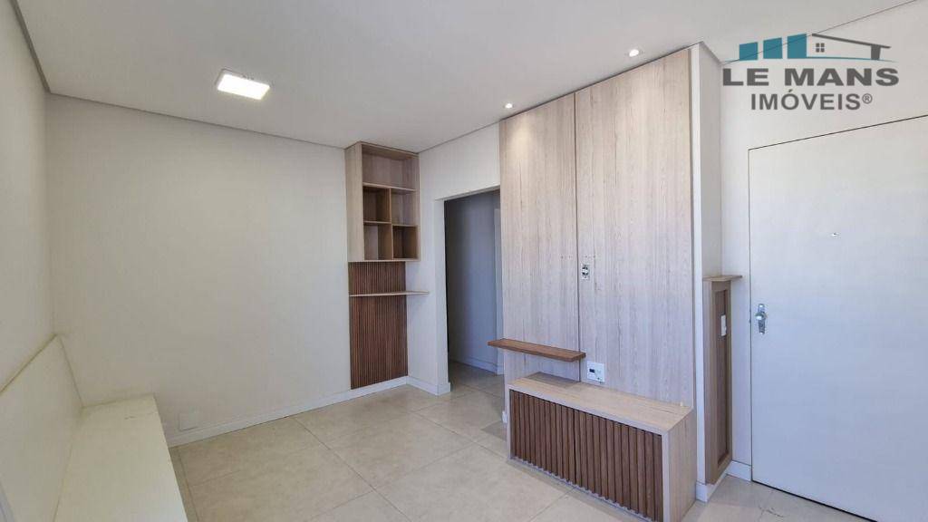 Apartamento à venda com 3 quartos, 75m² - Foto 8