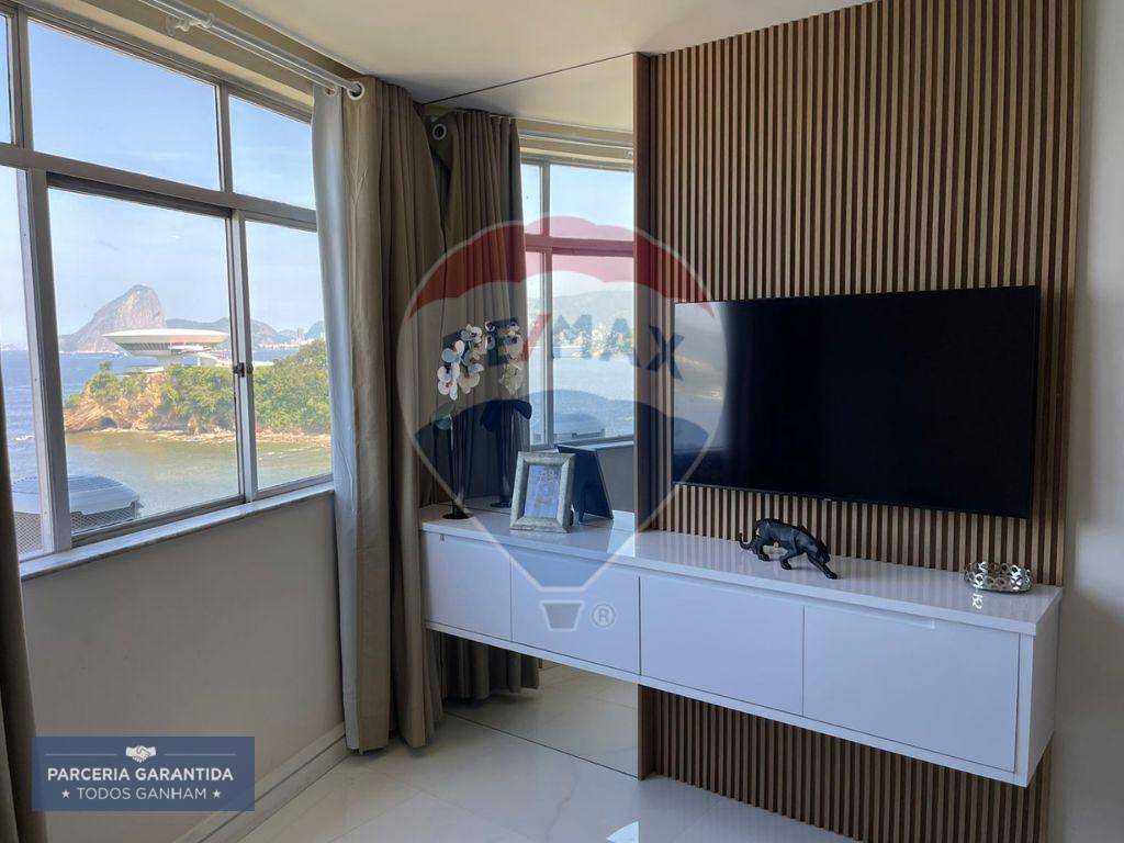 Apartamento à venda com 3 quartos, 150m² - Foto 12