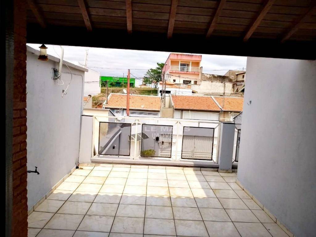 Casa à venda com 2 quartos, 180m² - Foto 9